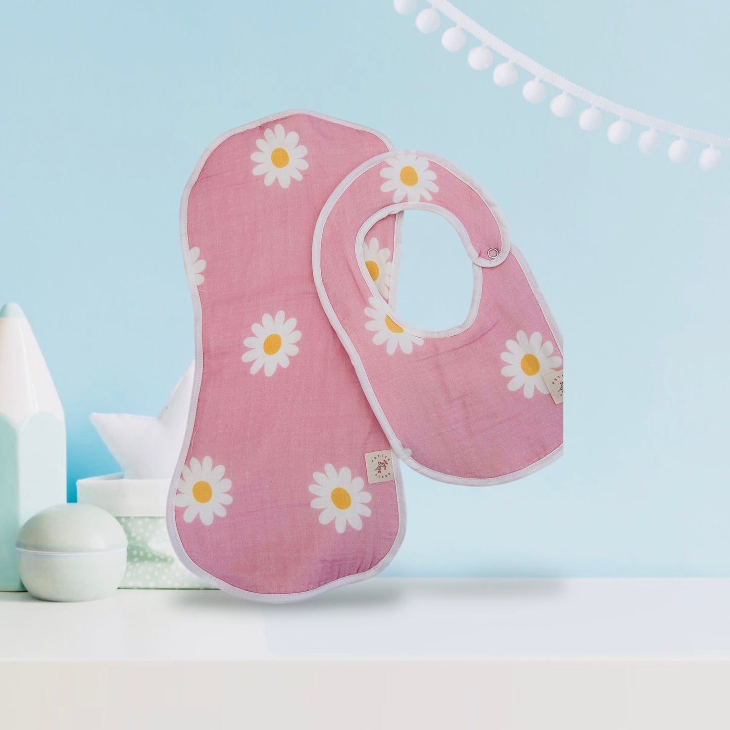 Daisy Bib & Burp Cloth Set