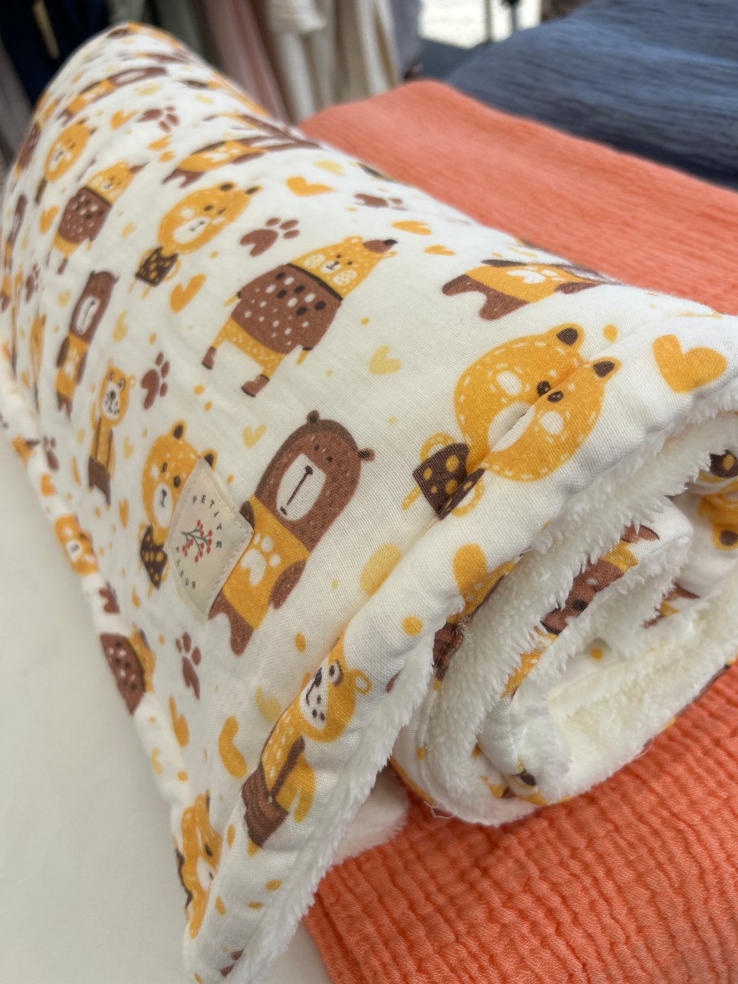Poffy Blanket - Honey Bears